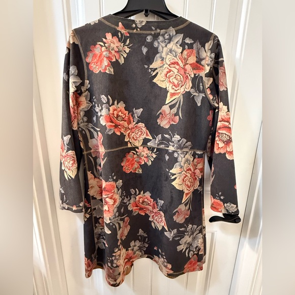 Solitaire Floral Jacket - Black and Red - Picture 2 of 8